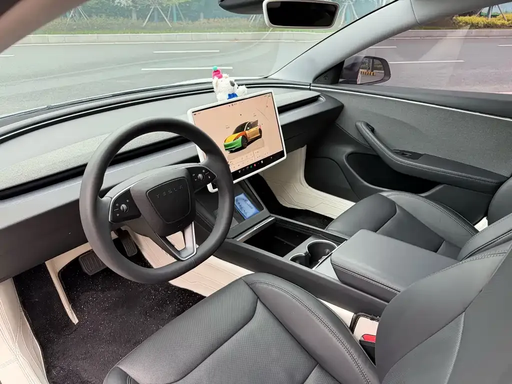 Tesla Model 3 2023 из CN, фото 8