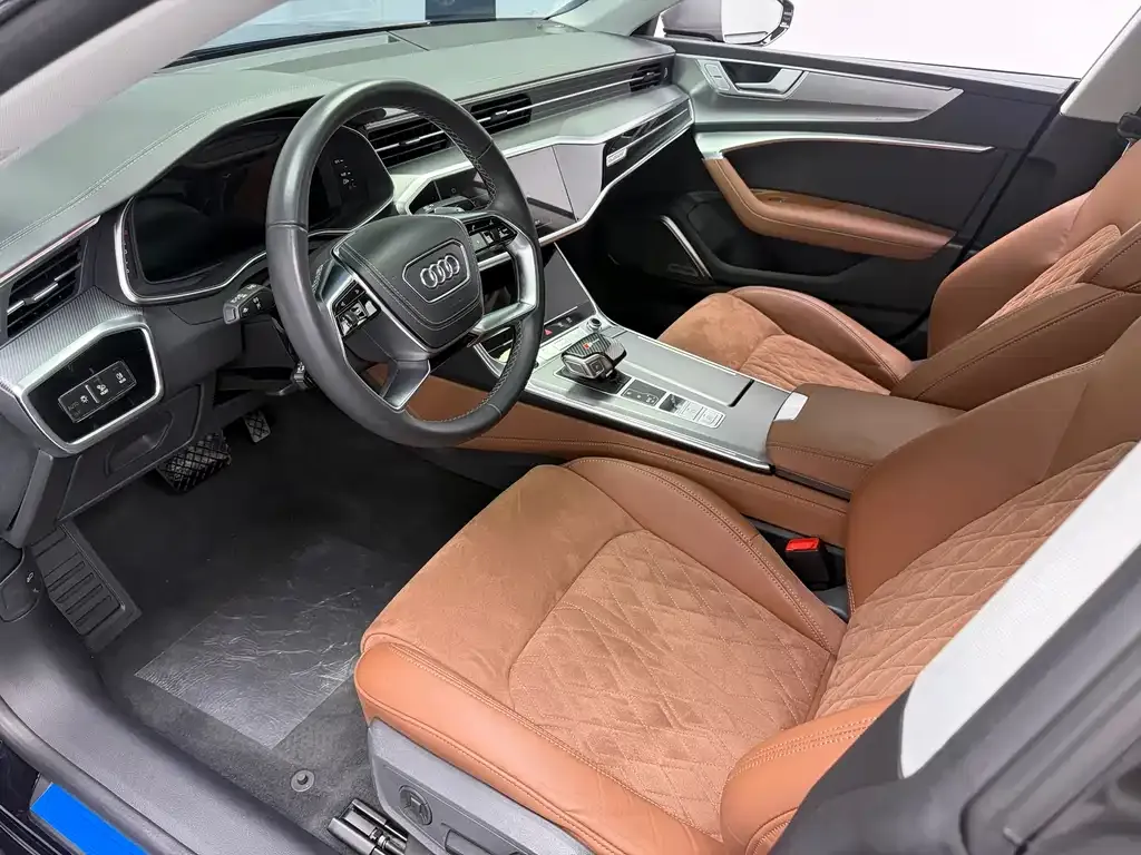 Audi A7L 2024 из CN, фото 10