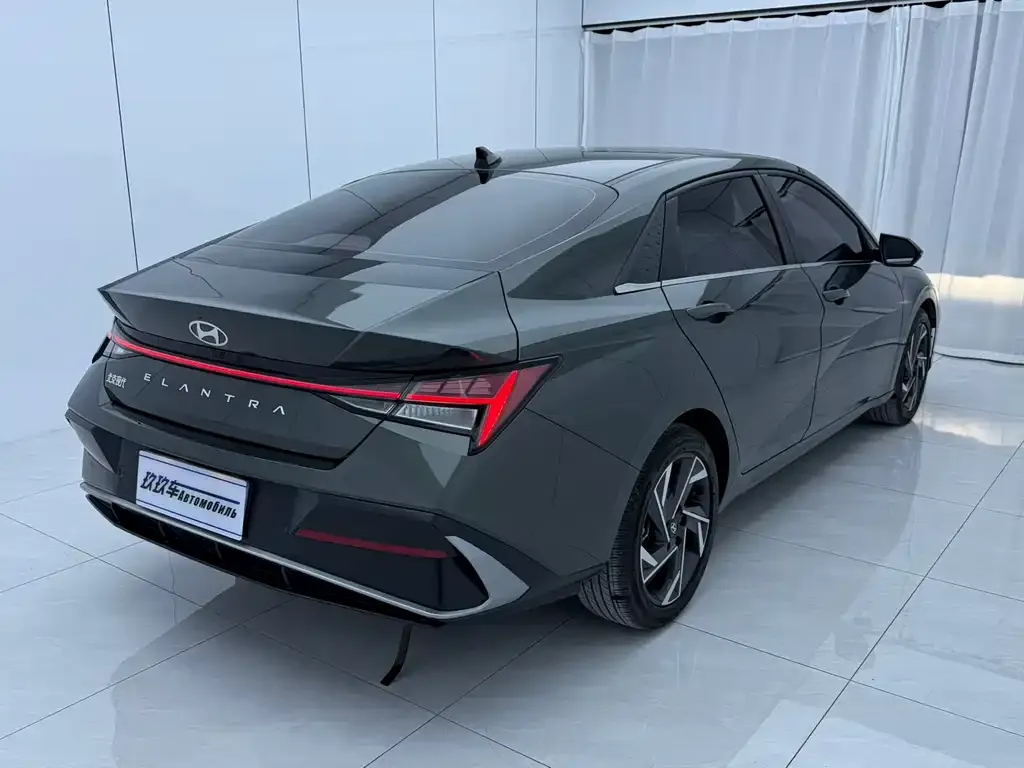 Hyundai Elantra 2023 из CN, фото 4