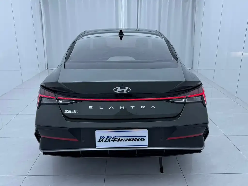 Hyundai Elantra 2023 из CN, фото 3