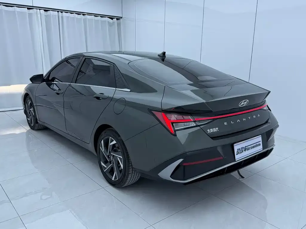 Hyundai Elantra 2023 из CN, фото 9