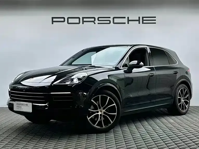 Porsche Cayenne — фото 1