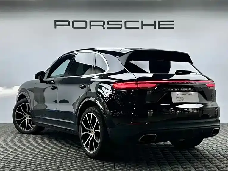 Porsche Cayenne — фото 7