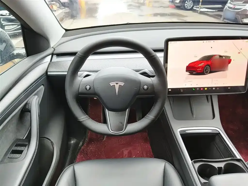Tesla Model Y — фото 5
