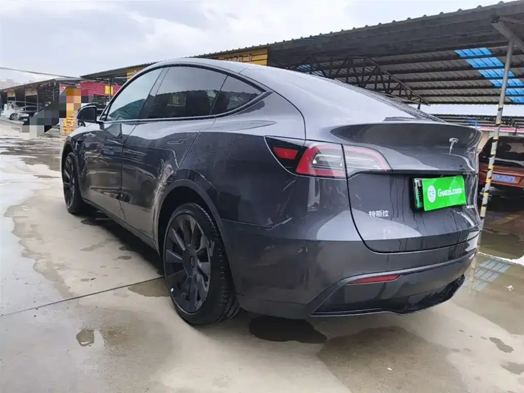 Tesla Model Y — фото 7