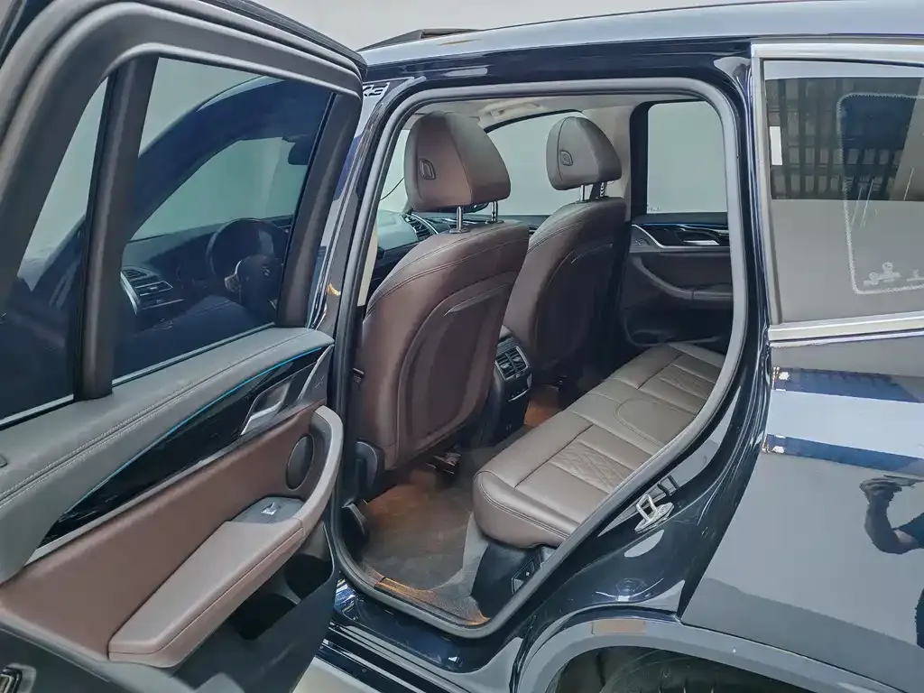 BMW iX3 2023 из CN, фото 7