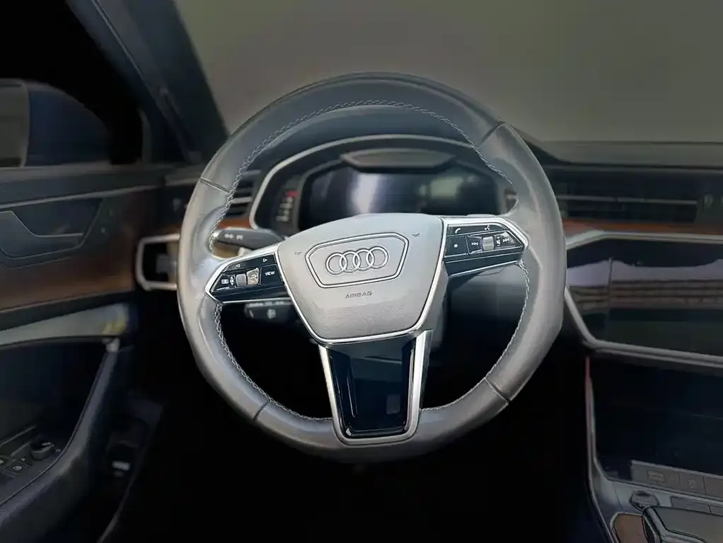 Audi A6L — фото 2