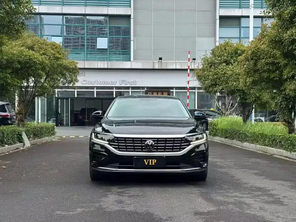 Volkswagen Passat — фото 7