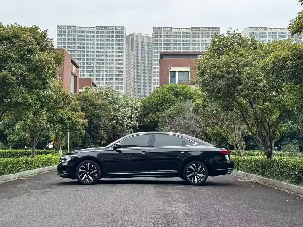 Volkswagen Passat — фото 5