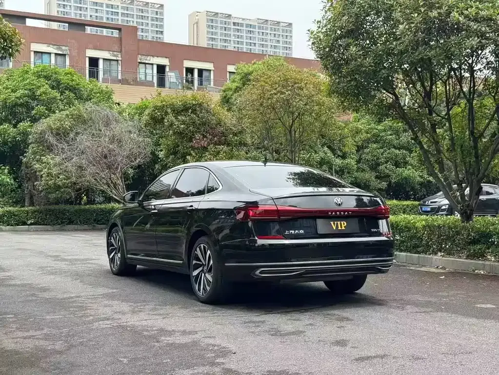 Volkswagen Passat — фото 4