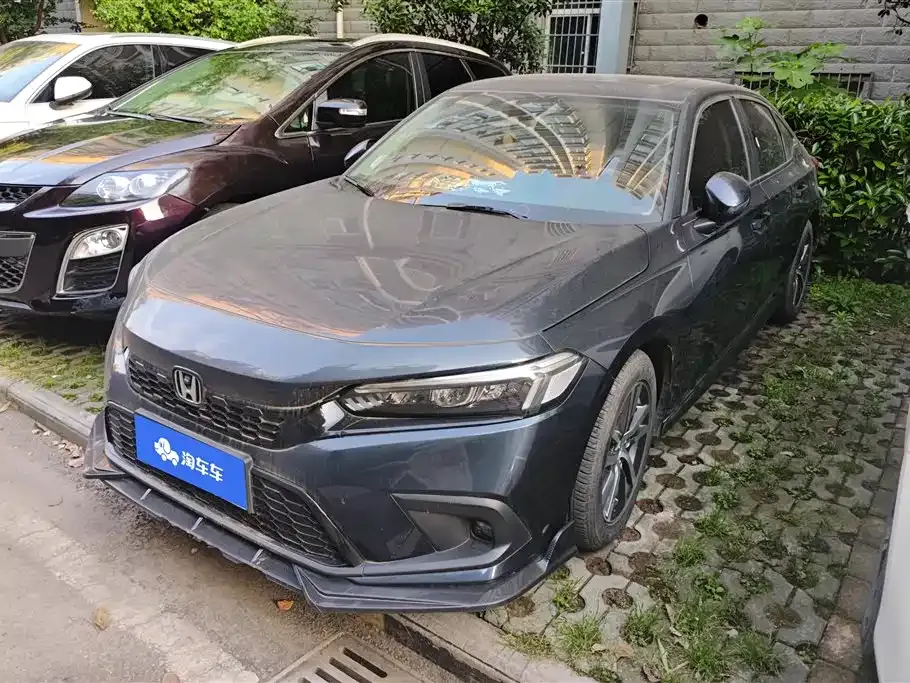 Honda Civic — фото 1