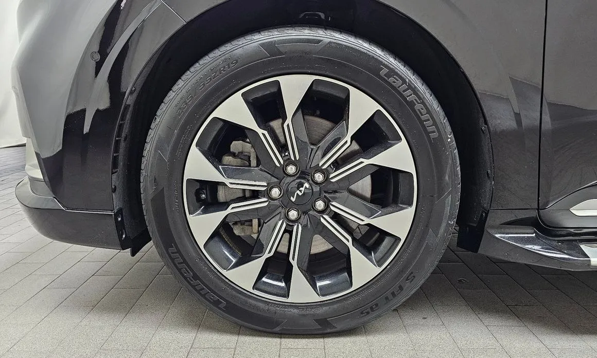 Kia Carnival 2023 из KR, фото 2