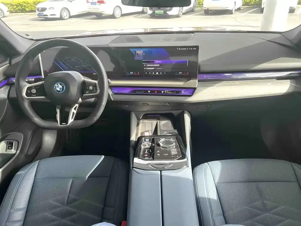 BMW i5 — фото 4