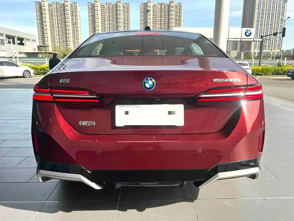 BMW i5 — фото 9