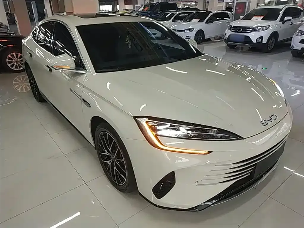 BYD Seal — фото 7