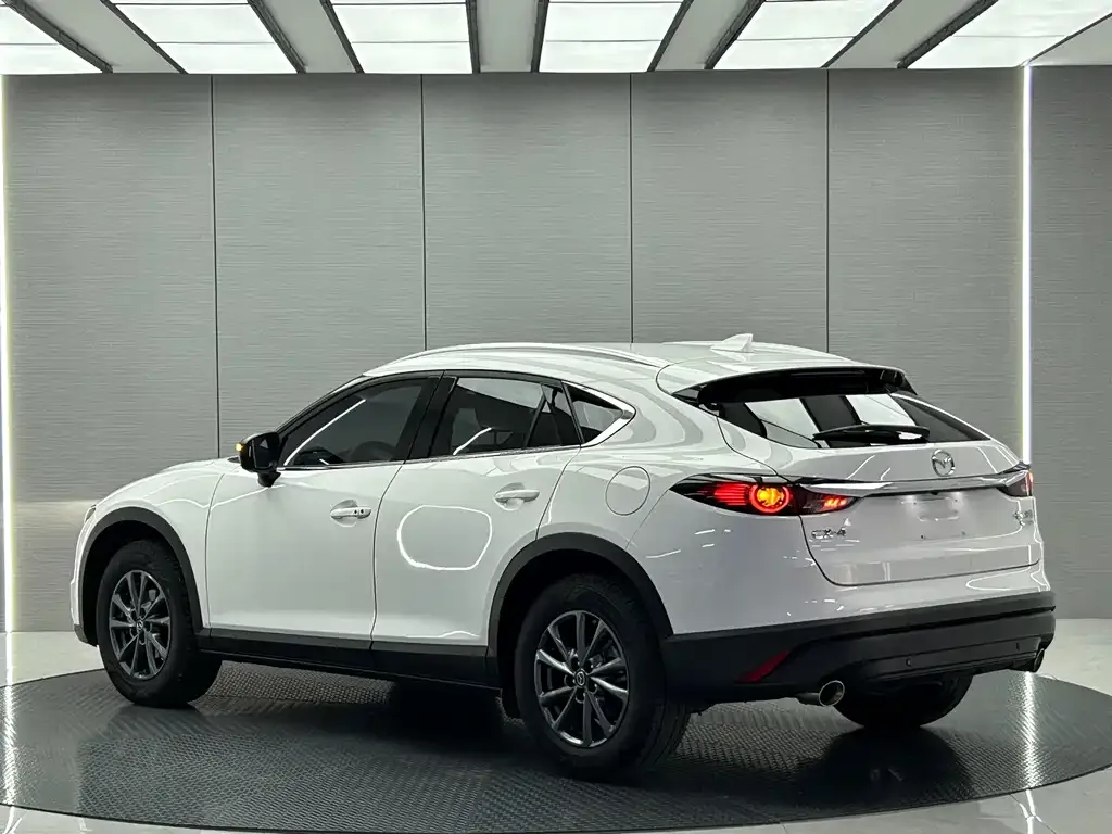 Mazda CX-4 — фото 5