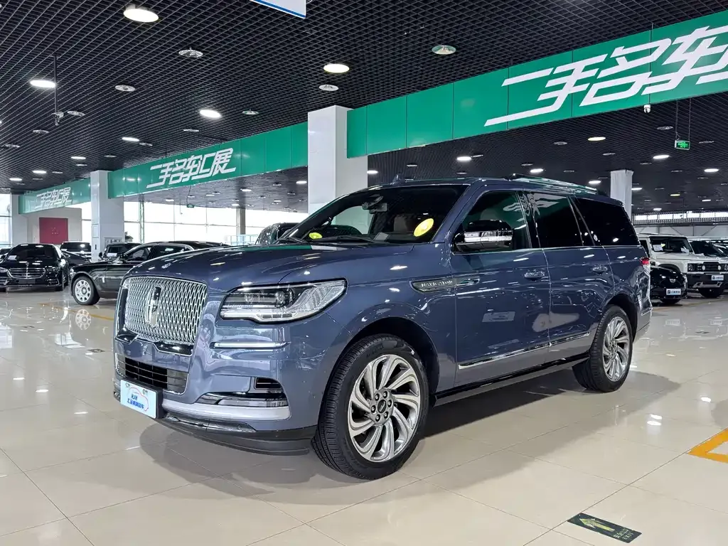 Lincoln Navigator — фото 1