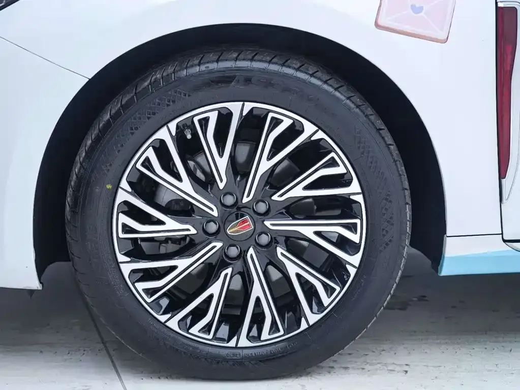 Hongqi H5 2024 из CN, фото 3