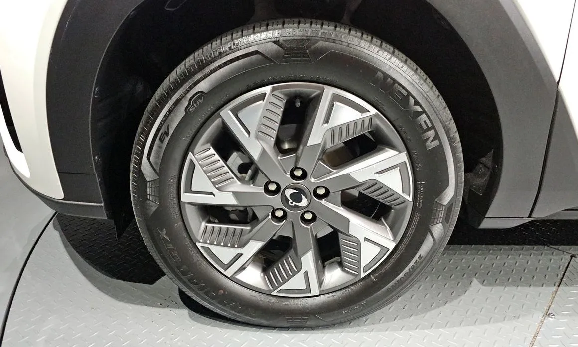 KG Mobility (Ssangyong) Torres — фото 8