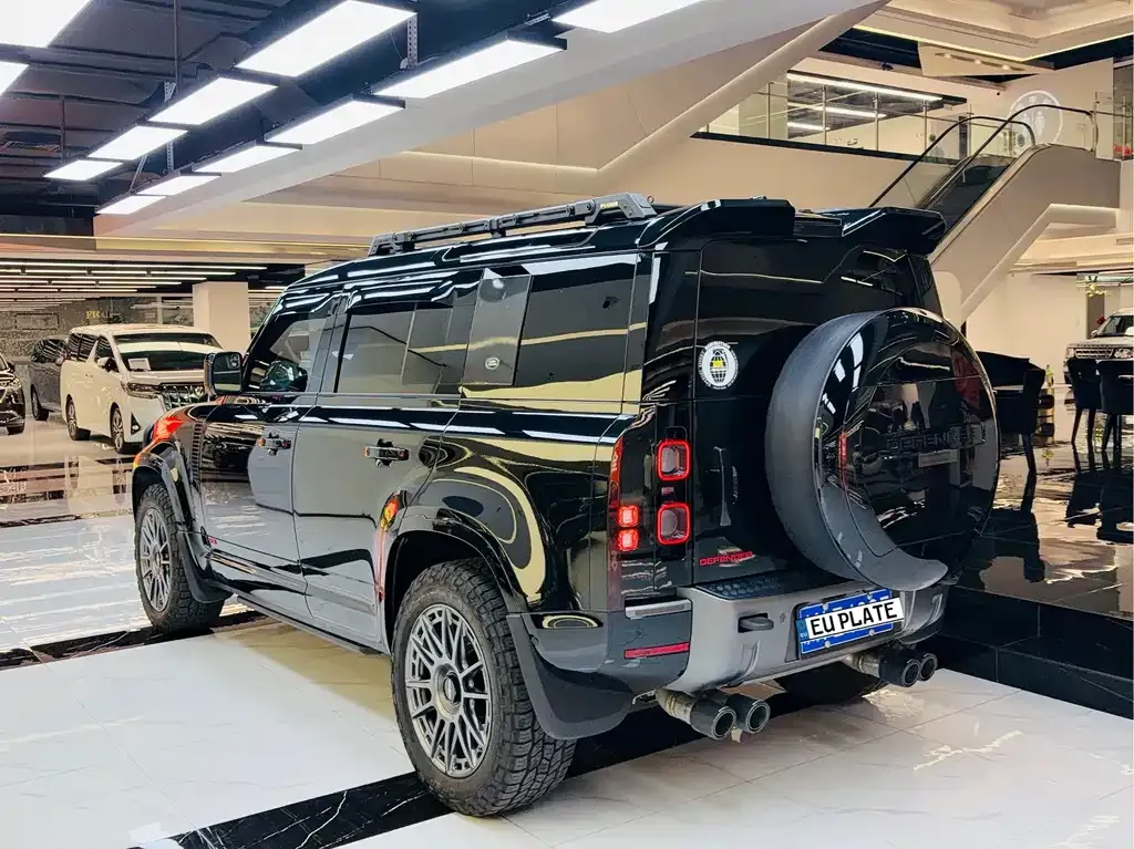 Land Rover Defender — фото 10