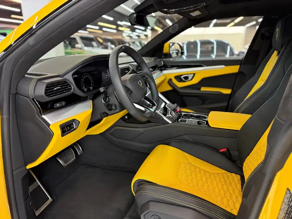 Lamborghini Urus — фото 6