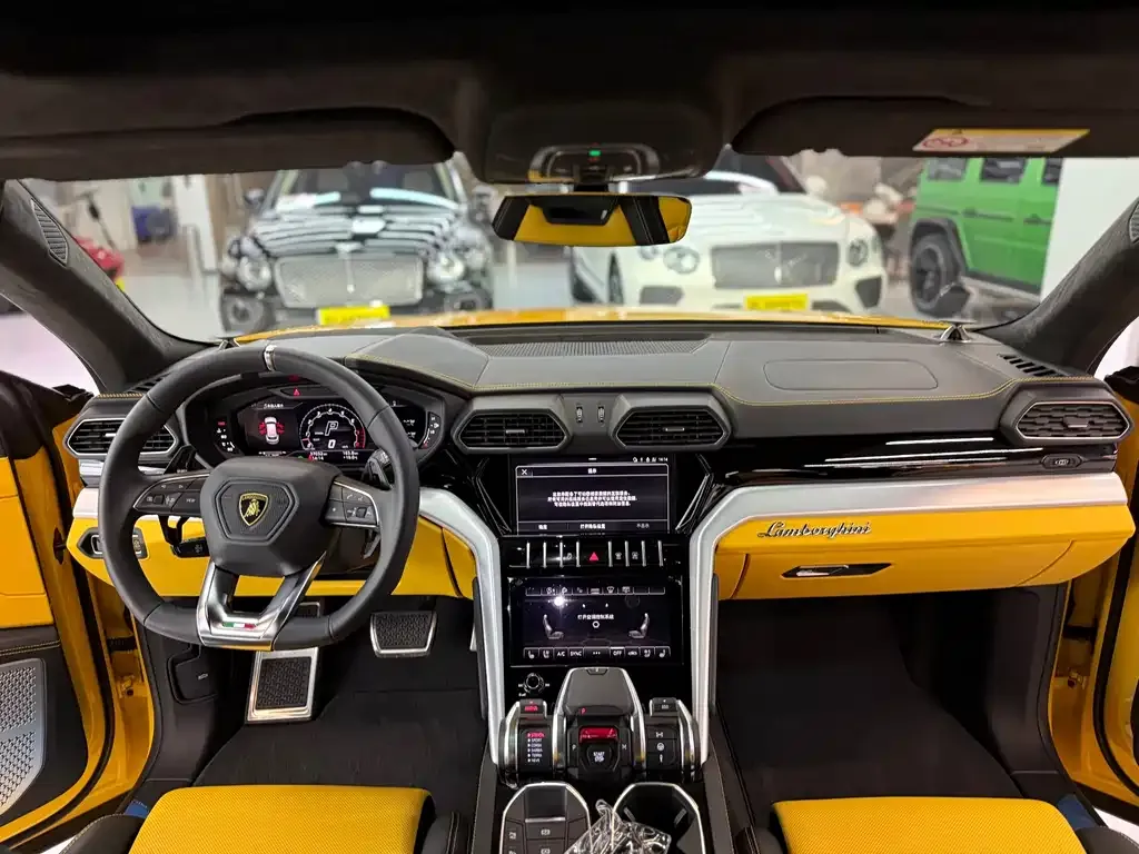 Lamborghini Urus — фото 4