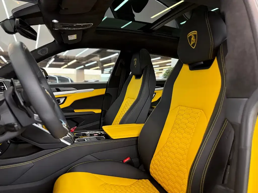 Lamborghini Urus — фото 7
