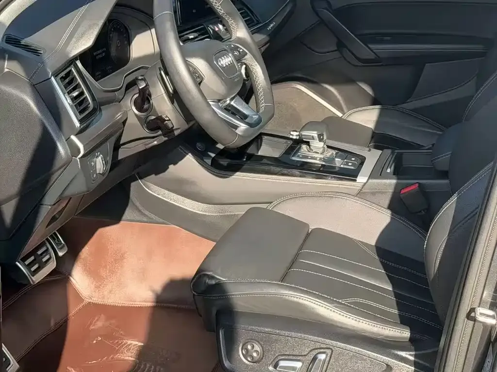 Audi Q5L 2023 из CN, фото 2