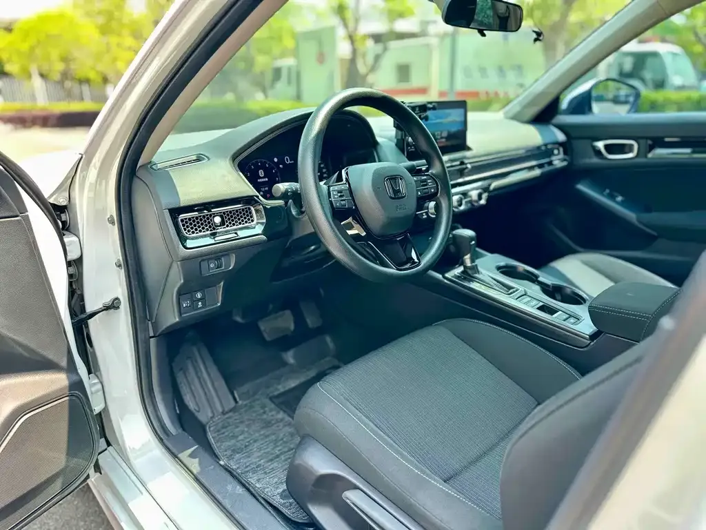 Honda Civic — фото 7