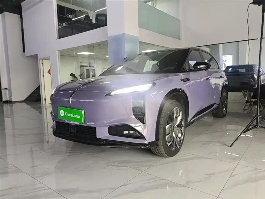 Hongqi Tiangong 08