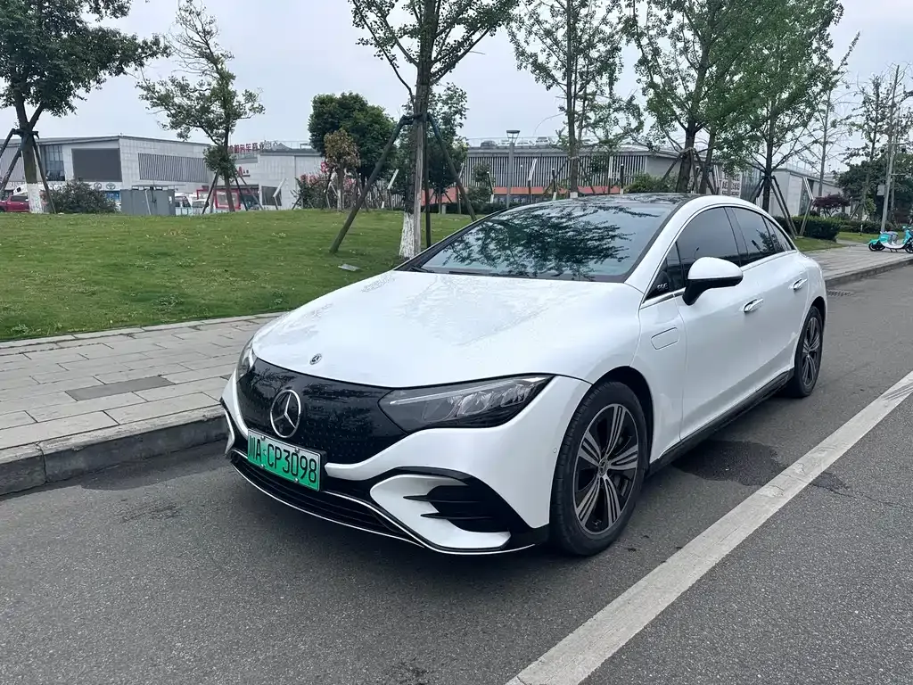 Mercedes-Benz EQE
