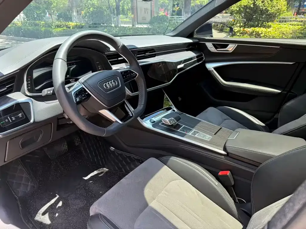 Audi A6L — фото 2