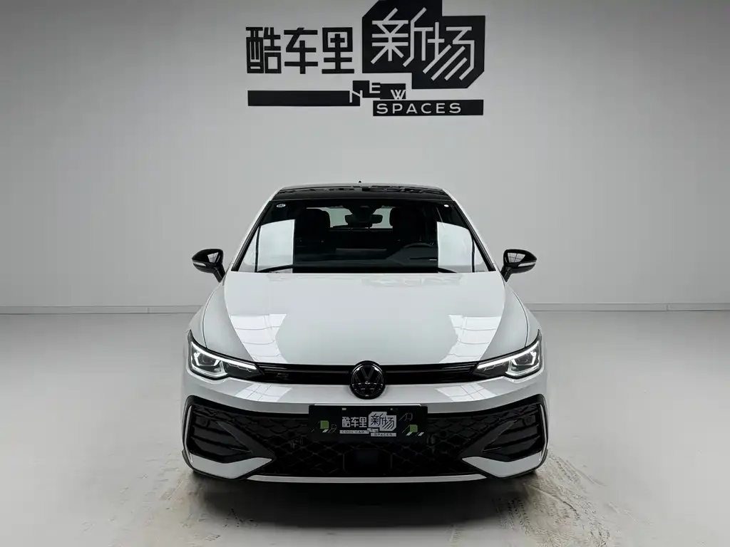 Volkswagen Golf 2025 из CN, фото 2