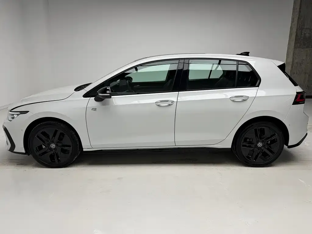 Volkswagen Golf 2025 из CN, фото 10