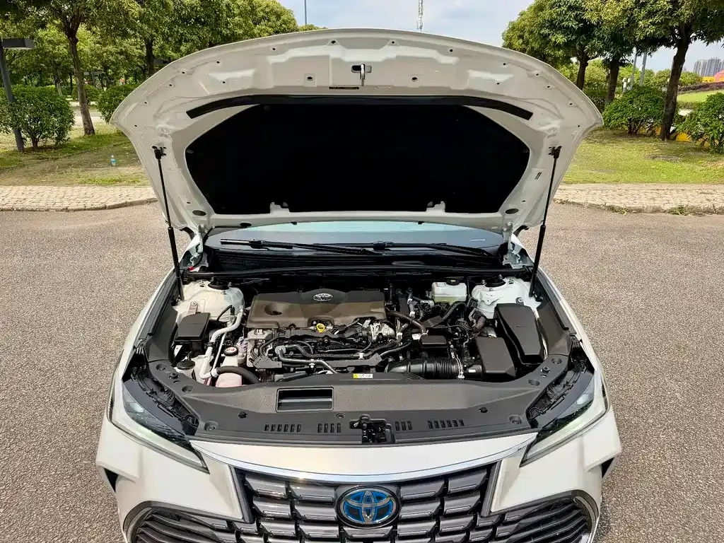 Toyota Avalon — фото 10