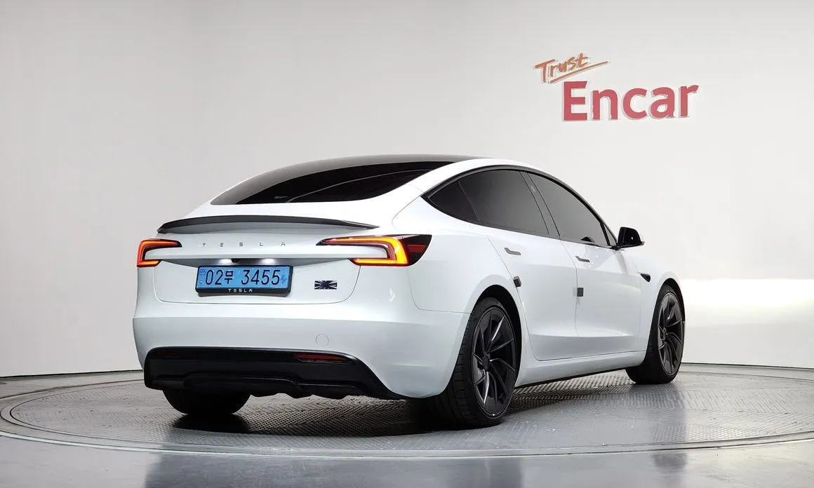 Tesla Model 3 — фото 2