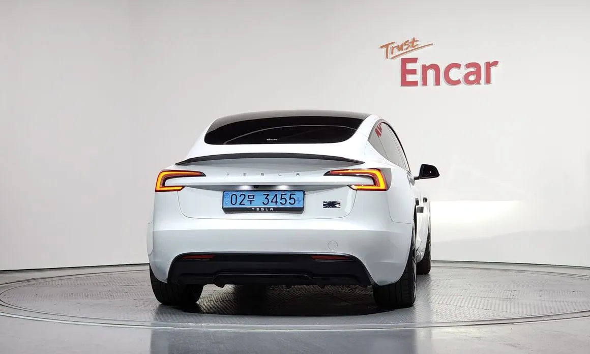 Tesla Model 3 — фото 3