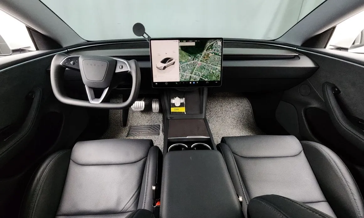 Tesla Model 3 — фото 10