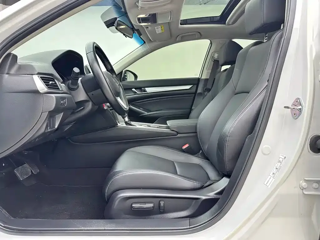 Honda Accord 2023 из CN, фото 2
