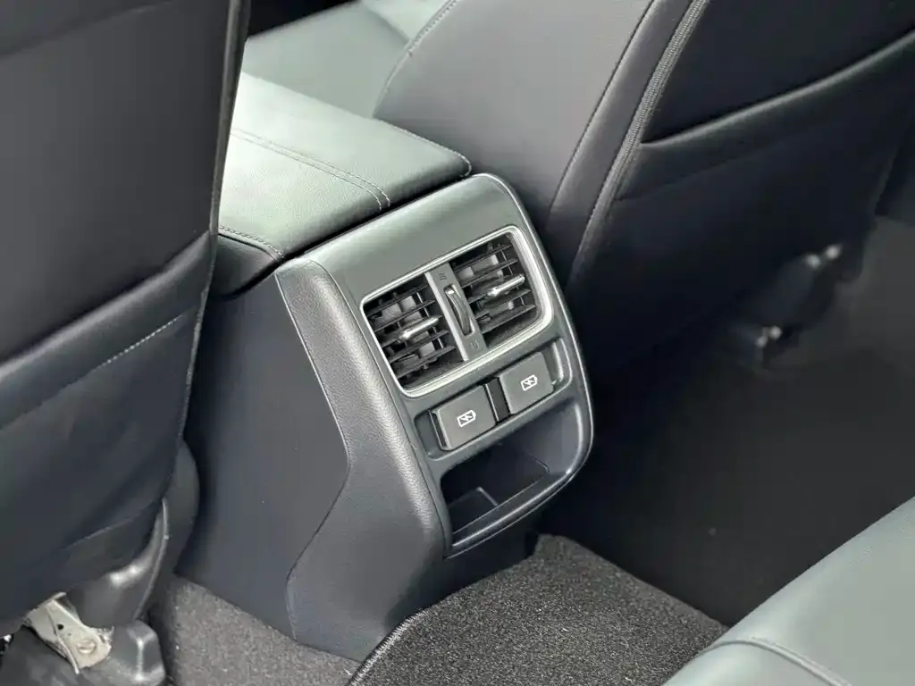 Honda Accord 2023 из CN, фото 8