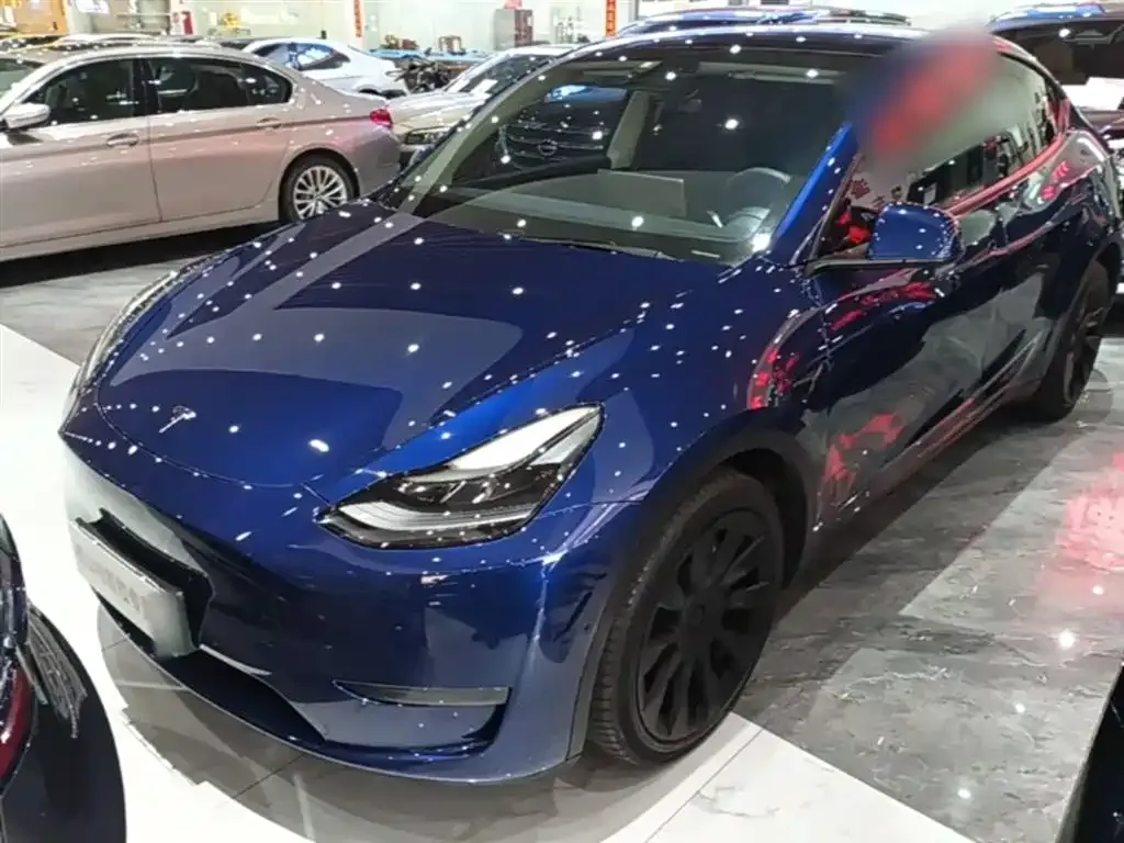 Tesla Model Y — фото 7