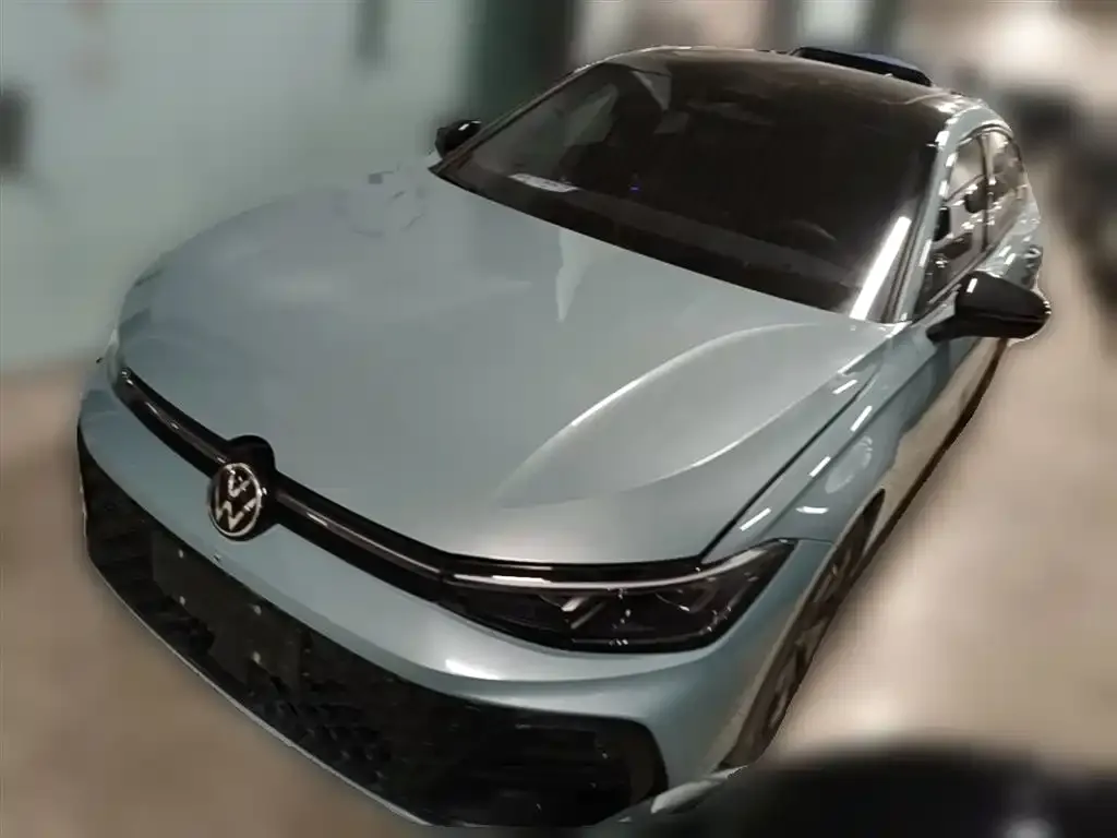 Volkswagen Passat 2024 из CN, фото 1