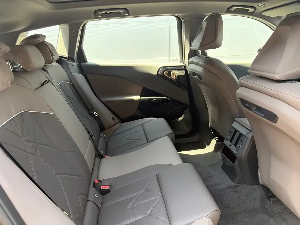 BMW X3 2025 из CN, фото 2