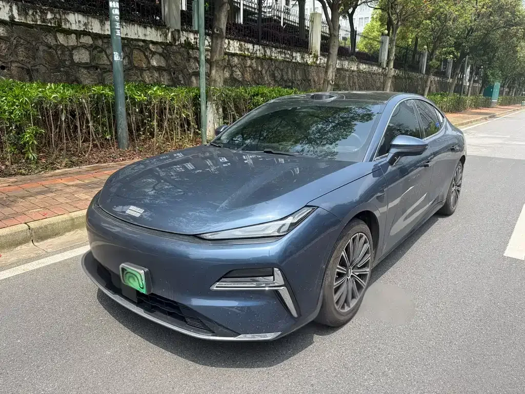 Geely Galaxy Xingyao 8