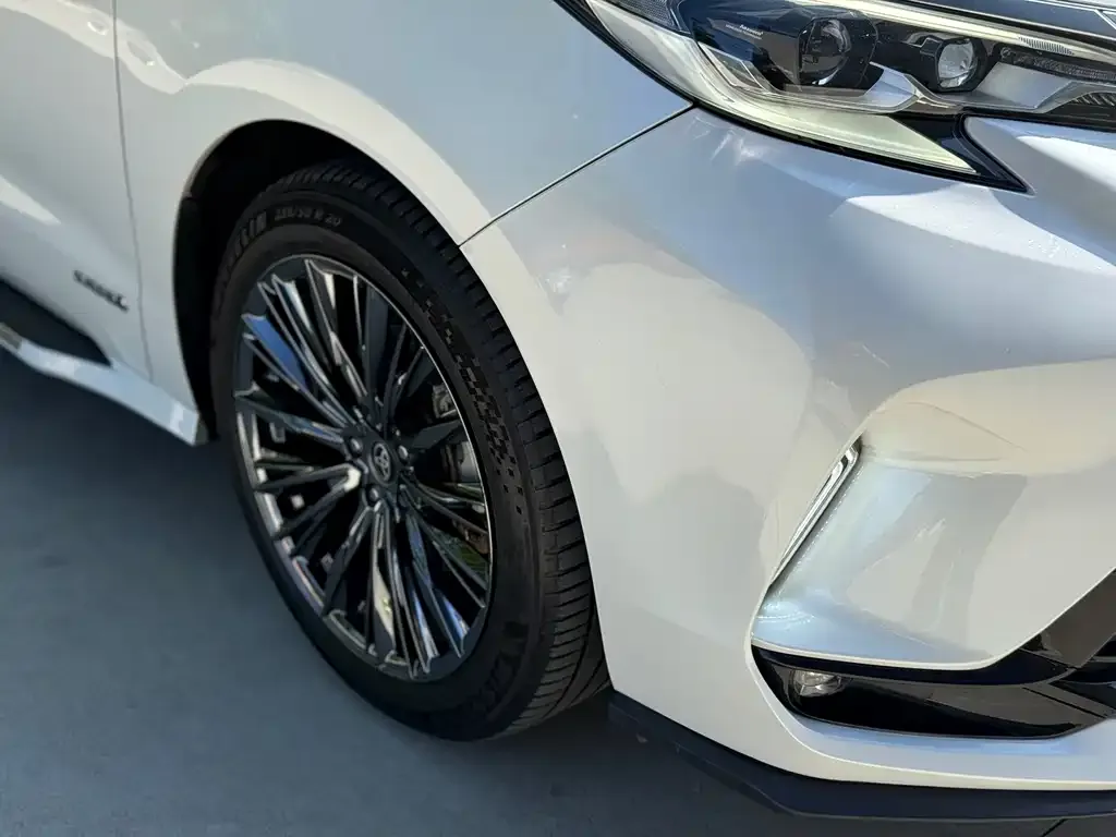 Toyota Sienna — фото 2