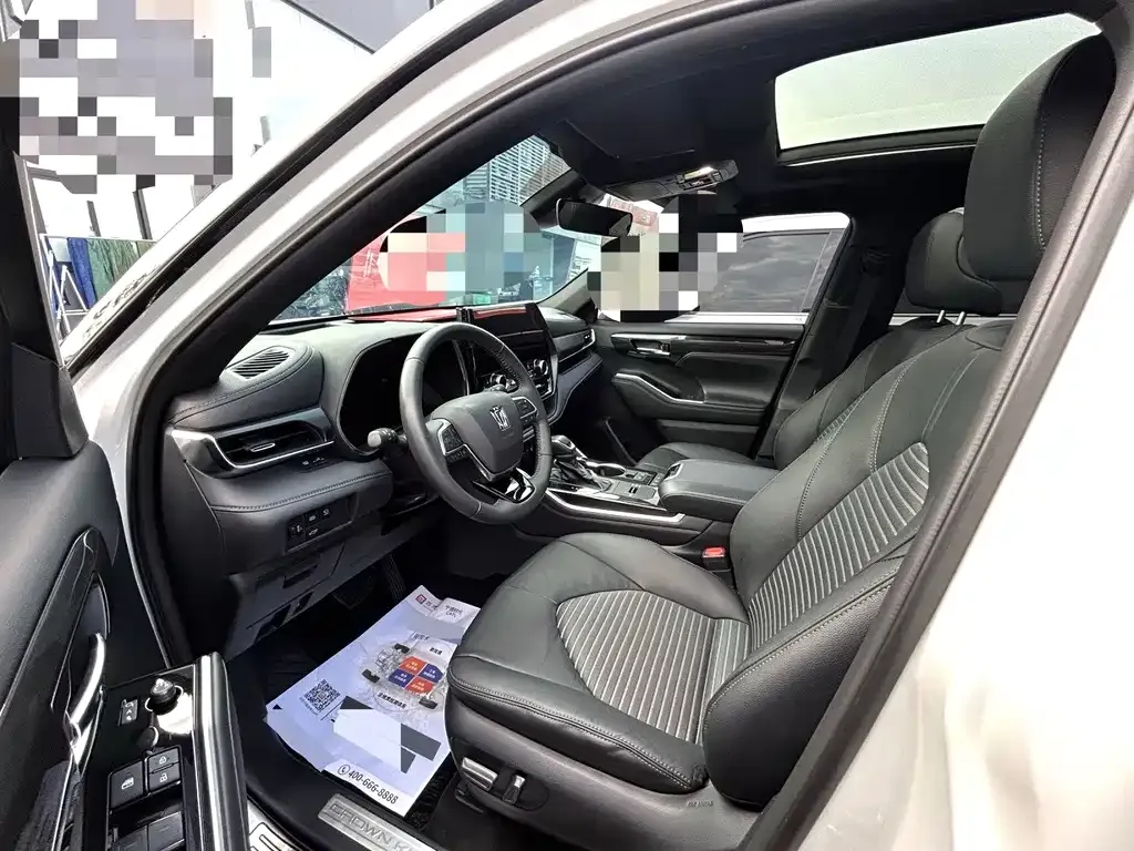 Toyota Crown Kluger 2024 из CN, фото 5