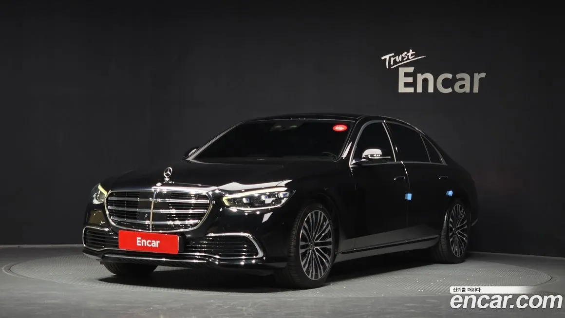 Mercedes-Benz S-Class — фото 1