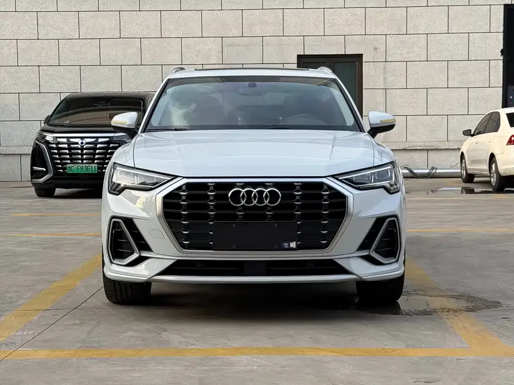 Audi Q3 2023 из CN, фото 3