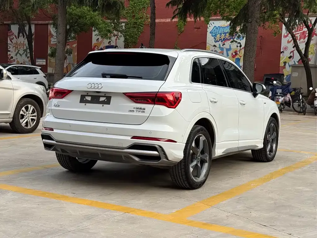Audi Q3 2023 из CN, фото 5