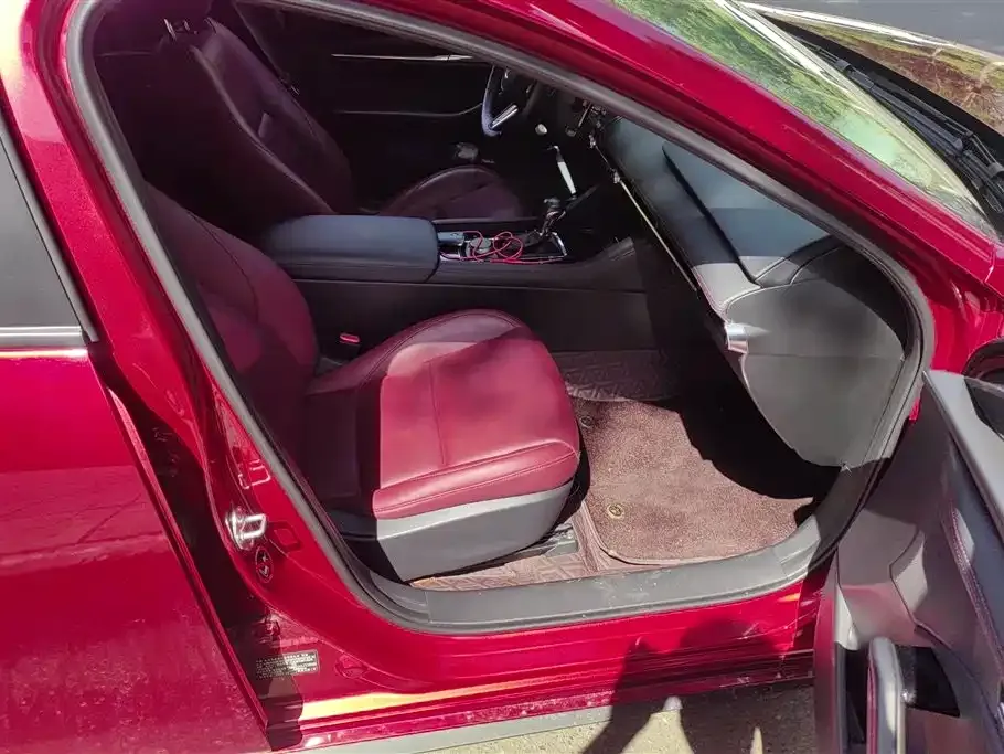 Mazda 3 Axela 2023 из CN, фото 3